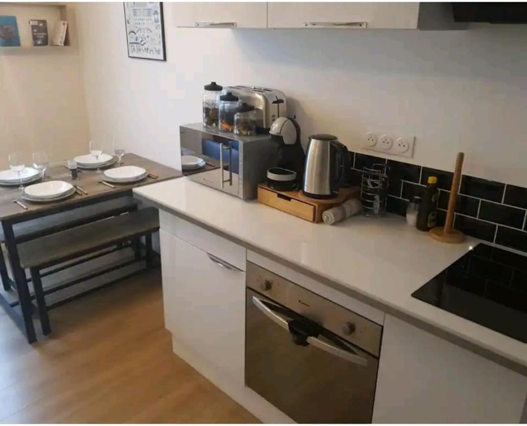 Ferienwohnung Le Petit Poitevin -Hyper Centre - Wi-Fi- Netflix Gratuit Niort Exterior foto